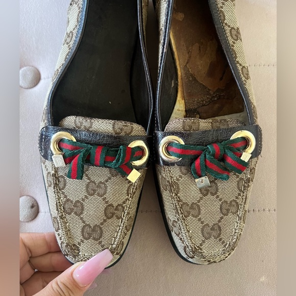 - ❣️Authentic Vintage Gucci Monogram Loafers❣️ - Picture 10 of 12